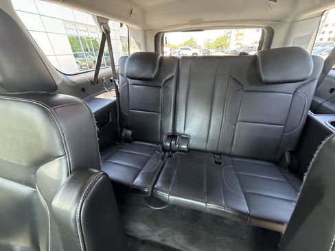Used 2015 GMC Yukon XL SLT w/ HD Trailering Package AWD/4WD image 16