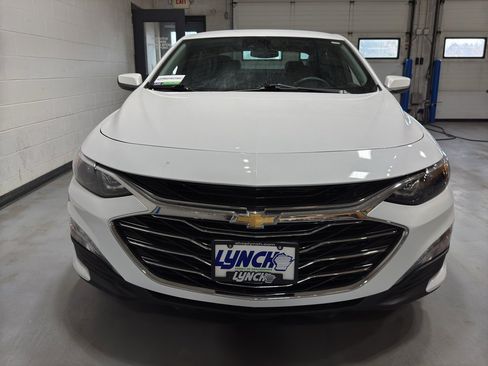 Used 2025 Chevrolet Malibu LT image 8