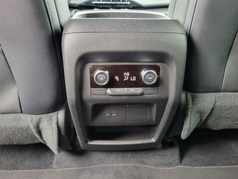 Used 2026 Buick Enclave Sport Touring FWD image 27