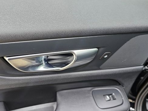 Certified 2024 Volvo V60 B5 Cross Country Plus image 15