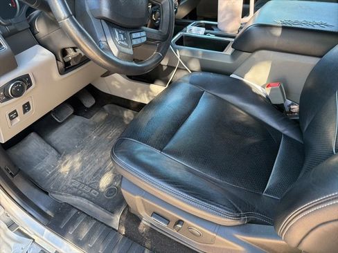 Used 2018 Ford F150 XLT w/ Equipment Group 302A Luxury image 21