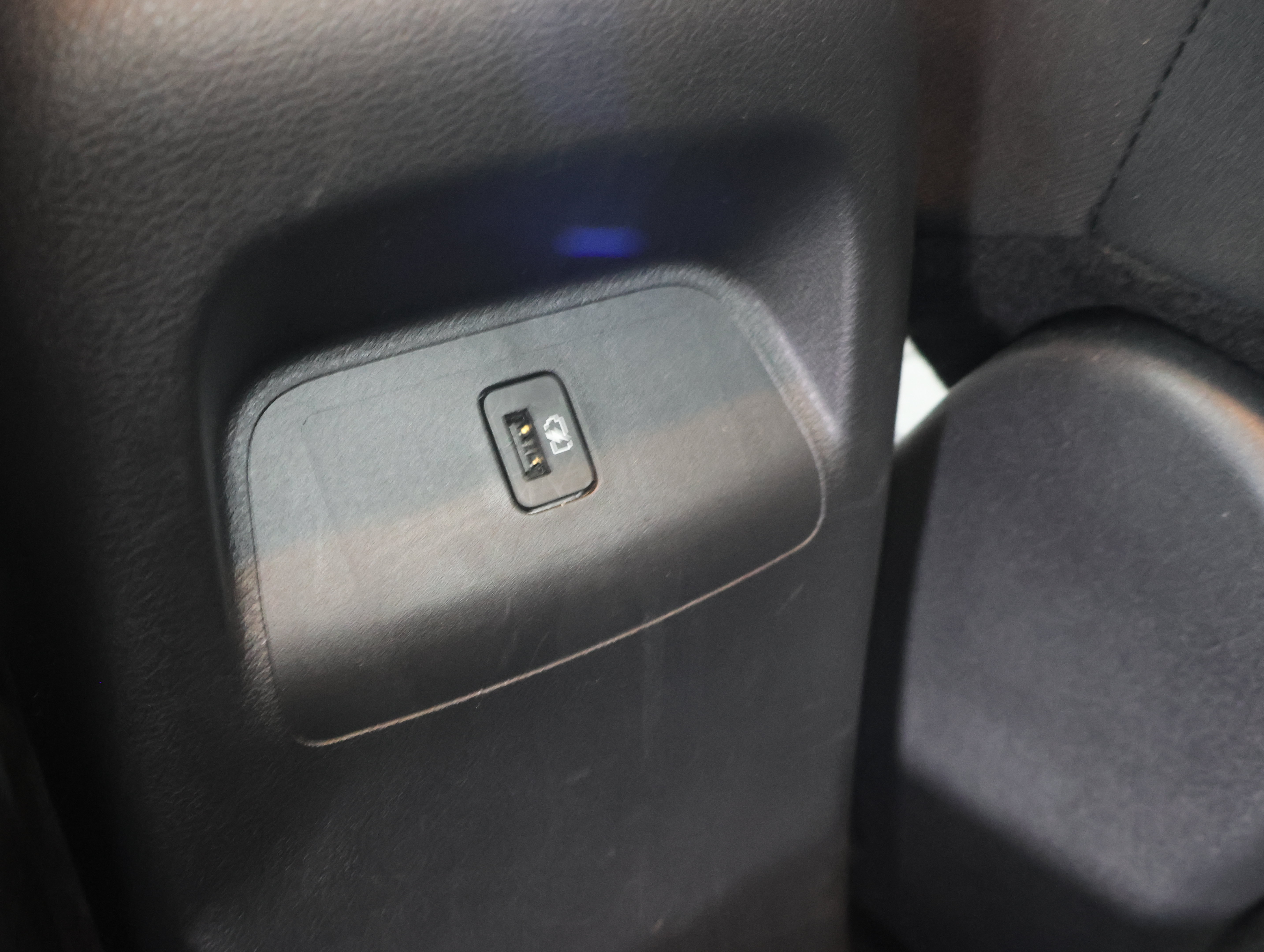Used 2024 Nissan Sentra SV FWD image 34