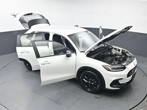 Used 2024 Honda HR-V Sport image 46