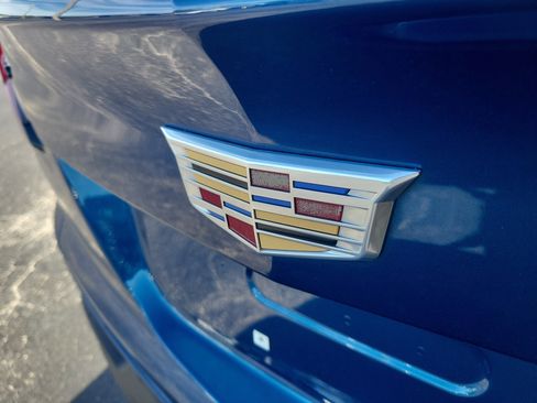 Used 2019 Cadillac XT4 Premium Luxury image 9