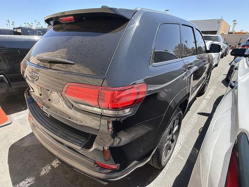 Used 2019 Jeep Grand Cherokee High Altitude RWD image 3