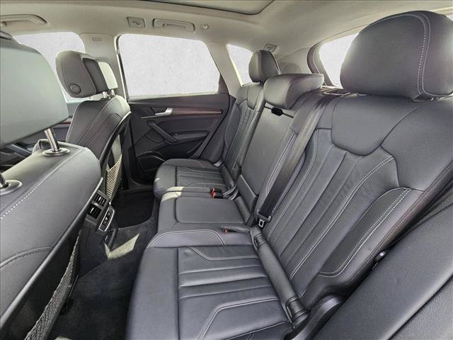 Certified 2025 Audi Q5 2.0T Premium Plus w/ Premium Plus Package AWD/4WD image 16