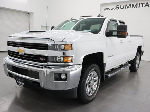 Used 2017 Chevrolet Silverado 2500 LT w/ LT Convenience Package AWD/4WD image 7