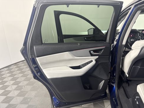 Used 2023 Acura MDX FWD w/ Technology Package image 18