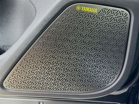 New 2025 Mitsubishi Outlander SEL image 19