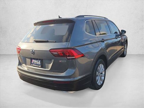 Used 2019 Volkswagen Tiguan SE w/ Panoramic Sunroof Package AWD/4WD image 4