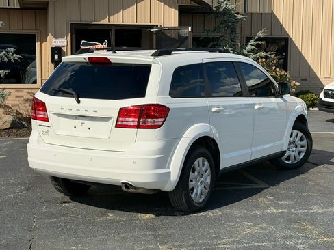 Used 2020 Dodge Journey SE FWD image 5
