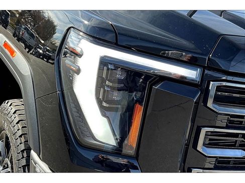 Used 2024 GMC Sierra 2500 AT4 w/ AT4 Premium Plus Package image 33