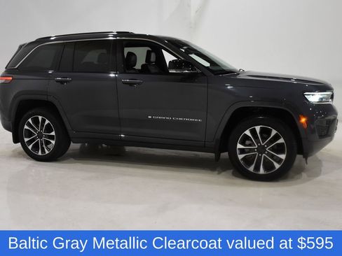 Used 2023 Jeep Grand Cherokee Overland image 3