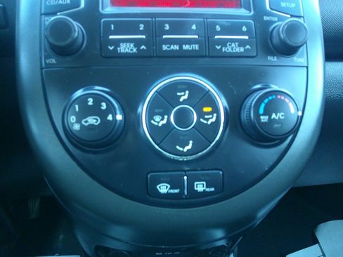 Used 2012 Kia Soul + image 70