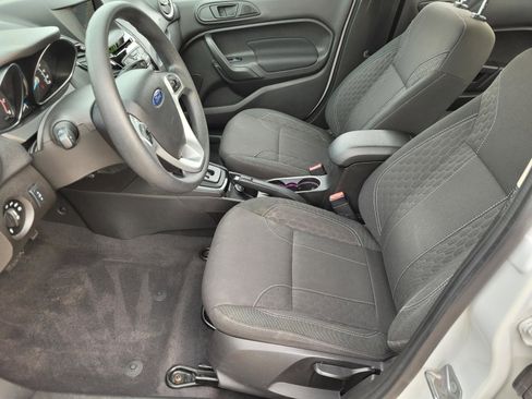 Used 2019 Ford Fiesta SE w/ Equipment Group 201A FWD image 3