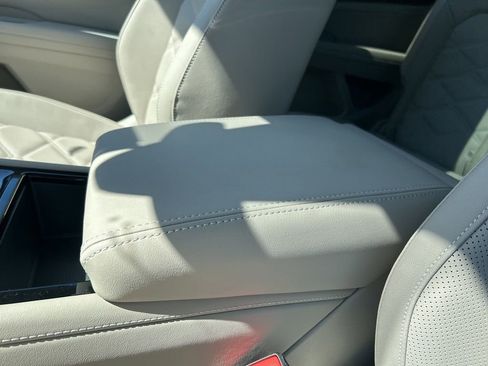 New 2026 Volkswagen Atlas SE image 34