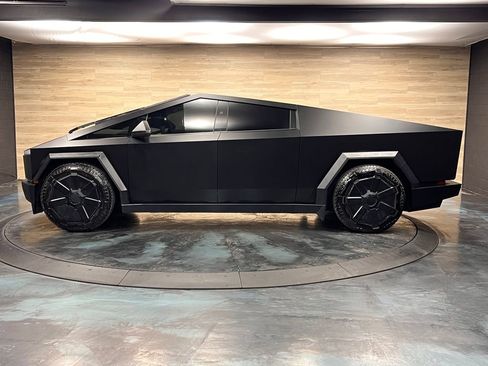 Used 2024 Tesla Cybertruck Cyberbeast image 17