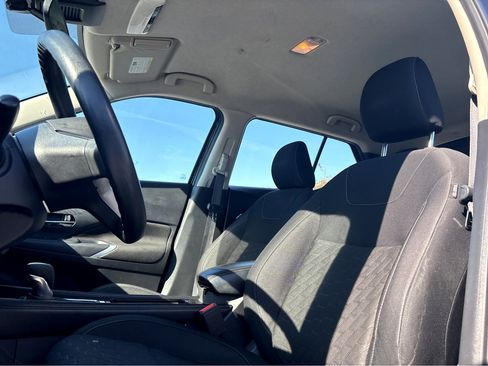 Used 2023 Nissan Kicks SV image 15