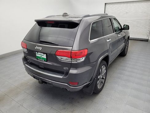Used 2017 Jeep Grand Cherokee Overland AWD/4WD image 9