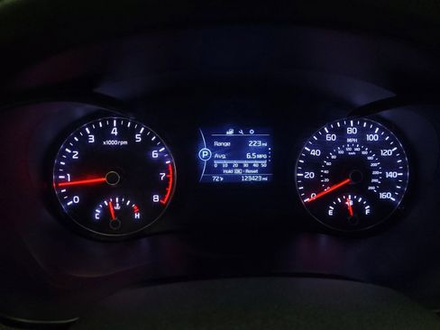 Used 2017 Kia Optima LX FWD image 23