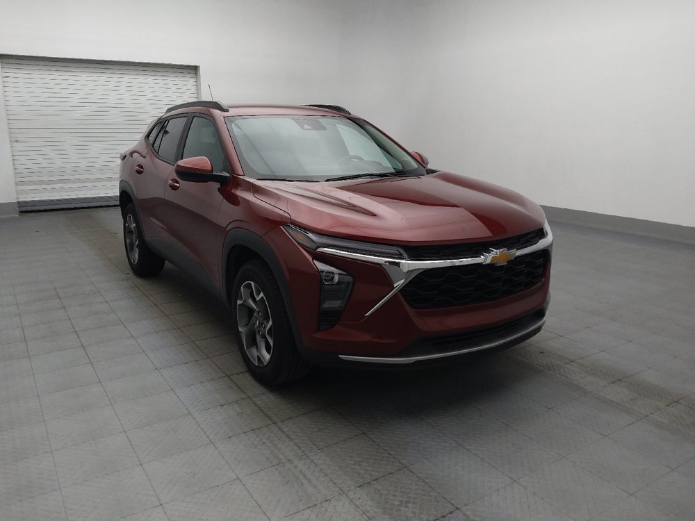 Used 2025 Chevrolet Trax LT w/ LT Convenience Package FWD image 13