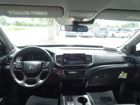 Certified 2024 Honda Ridgeline Sport image 11