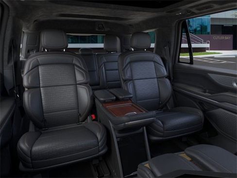 New 2025 Lincoln Navigator Black Label image 11