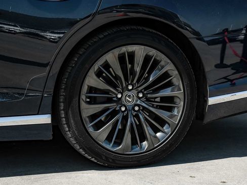 Used 2019 Lexus LS 500 w/ Interior Upgrade Package RWD image 60