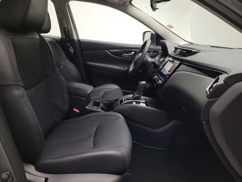 Used 2018 Nissan Rogue Sport SL FWD image 21