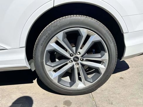 Used 2021 Audi Q7 3.0T Premium Plus w/ Premium Plus Package image 7