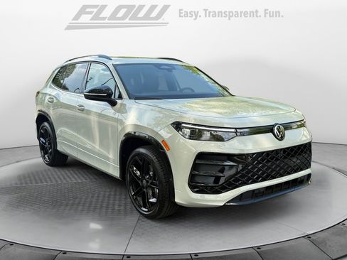 New 2026 Volkswagen Tiguan SE R-Line AWD/4WD image 1