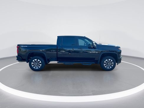 Used 2021 Chevrolet Silverado 2500 Custom w/ Custom Value Package AWD/4WD image 10