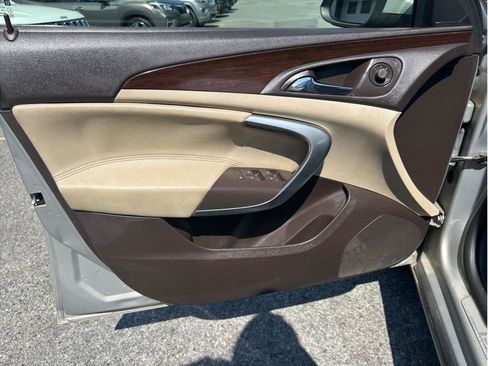 Used 2011 Buick Regal CXL w/ RL2 Preferred Equipment Group image 11