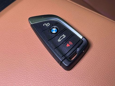 Used 2022 BMW 430i xDrive Convertible w/ M Sport Package AWD/4WD image 42