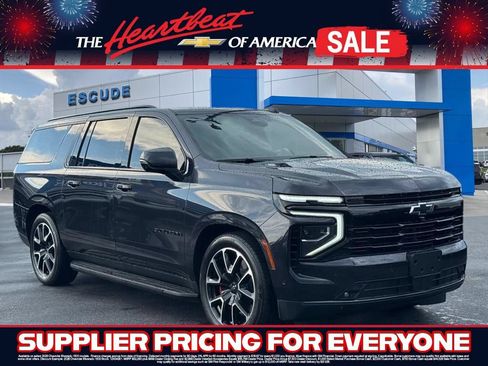 New 2025 Chevrolet Suburban RST w/ RST Capability Package AWD/4WD image 1