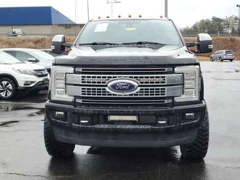 Used 2017 Ford F250 Platinum w/ Platinum Ultimate Package image 2