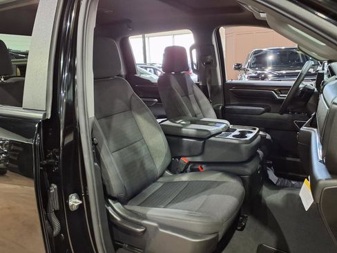 Used 2022 Chevrolet Silverado 1500 LT AWD/4WD image 22