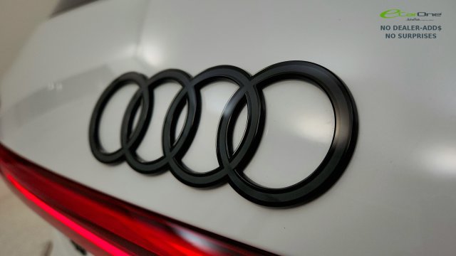 Used 2024 Audi Q8 e-tron Premium AWD/4WD image 29