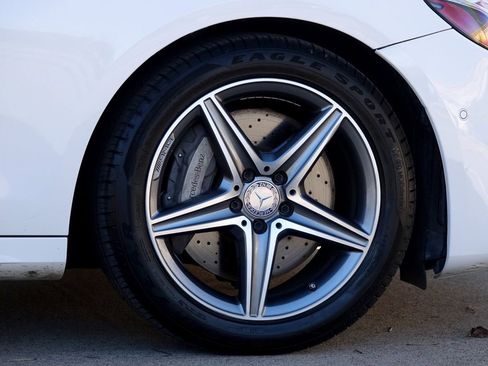 Used 2017 Mercedes-Benz E 300 4MATIC image 30