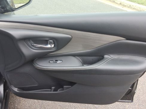 Used 2017 Nissan Murano Platinum image 24