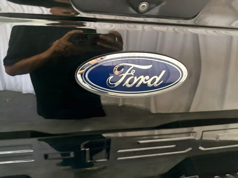 Used 2019 Ford F150 XLT RWD image 14