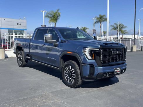 New 2026 GMC Sierra 2500 Denali Ultimate w/ Max Trailering Package image 3