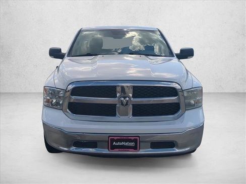 Used 2019 RAM 1500 Classic SLT w/ Luxury Group RWD image 2