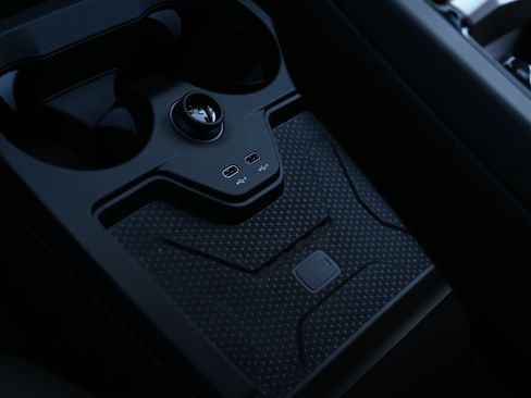 New 2026 BMW iX xDrive45 w/ Premium Package image 18