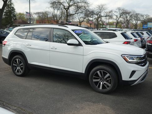 Certified 2022 Volkswagen Atlas SE image 9