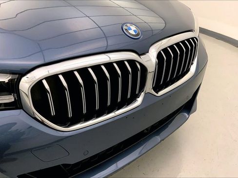 Certified 2023 BMW 530e xDrive w/ Executive Package AWD/4WD image 29