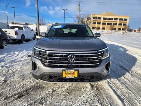 Used 2025 Volkswagen Atlas SE image 10