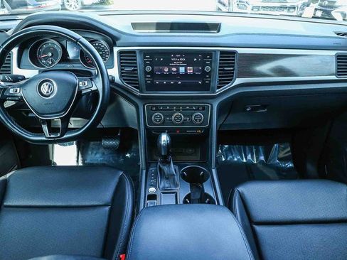 Used 2020 Volkswagen Atlas SE w/ Panoramic Sunroof Package image 18