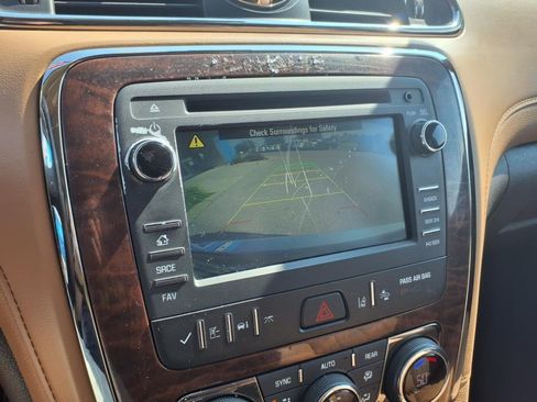 Used 2017 Buick Enclave Leather image 21