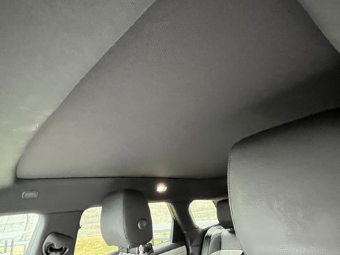 Certified 2023 Land Rover Range Rover Evoque R-Dynamic S image 27